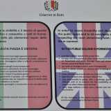 Il segnale riporta le regole per il decoro e l'ordine della piazza stabilite dall'ex sindaco Emiliano nel 2013. Ma gi� nella traduzione inglese ci sono parecchi errori 